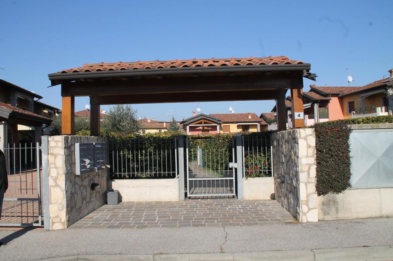 Casa Vacanze Da Riki Appartamento 1 Peschiera del Garda Exterior foto